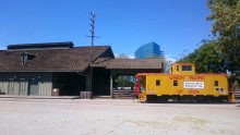 323687